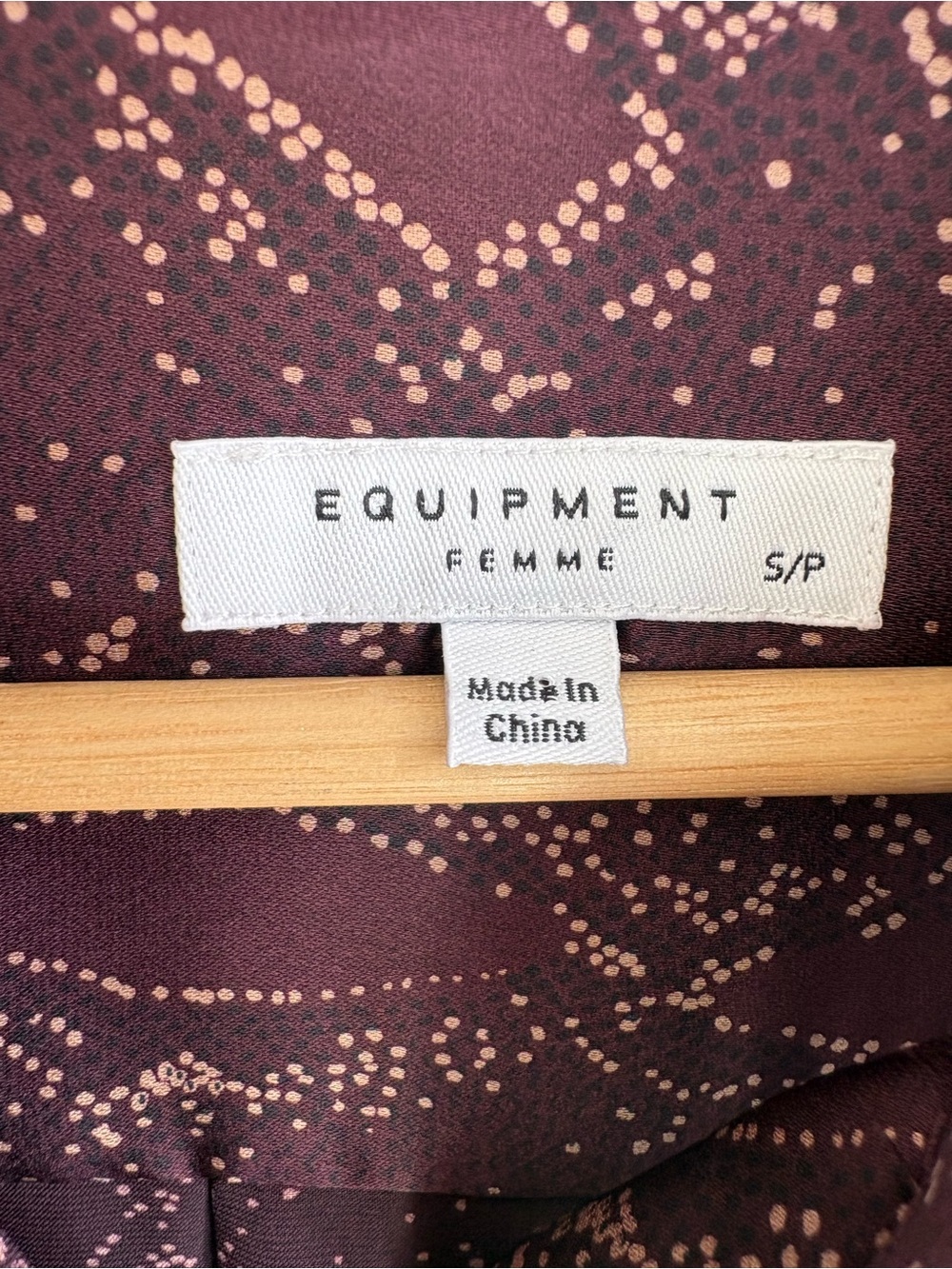 Equipment Signature SilkySnake Print Blouse Small Burgundy Long Sleeve - Picture 5 of 12